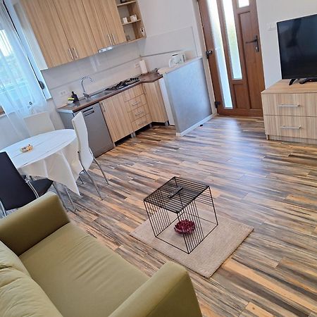 Apartments And Rooms Lorena 236 Rovinj Exterior photo