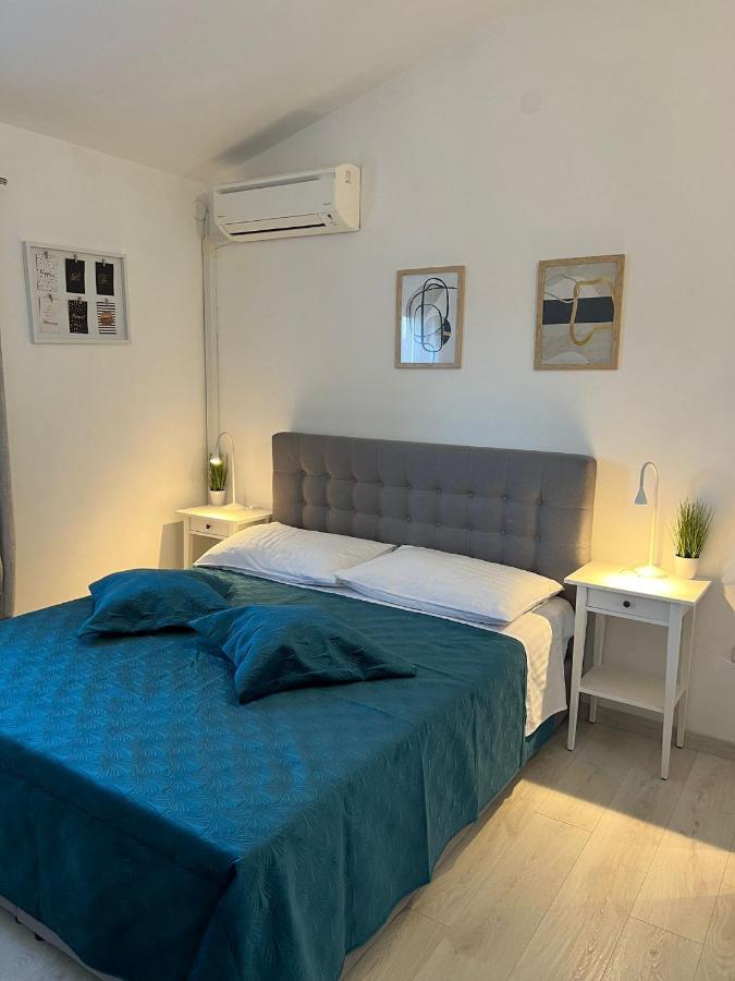 Apartments And Rooms Lorena 236 Rovinj Exterior photo